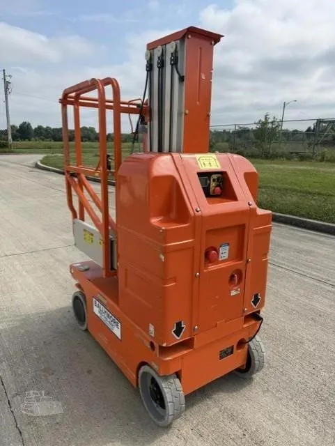 2020 Ballymore DVML18 Vertical Mast Lift Push Around for sale in Newton, IL - listing photo 5 of 8