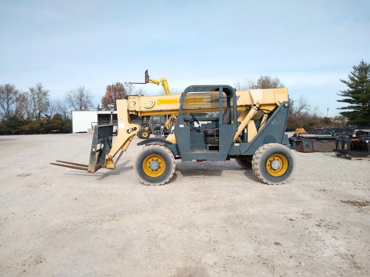 2012 Gehl RS6-34 Telehandler Telescopic Forklift for sale in Wright City, MO - listing photo 2 of 8