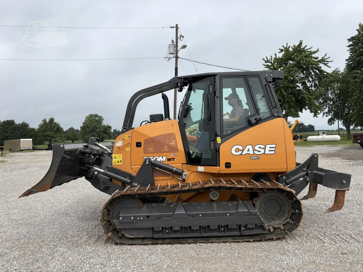 2023 CASE 750M WT Dozers for sale in Clay City, IL - listing photo 6 of 8
