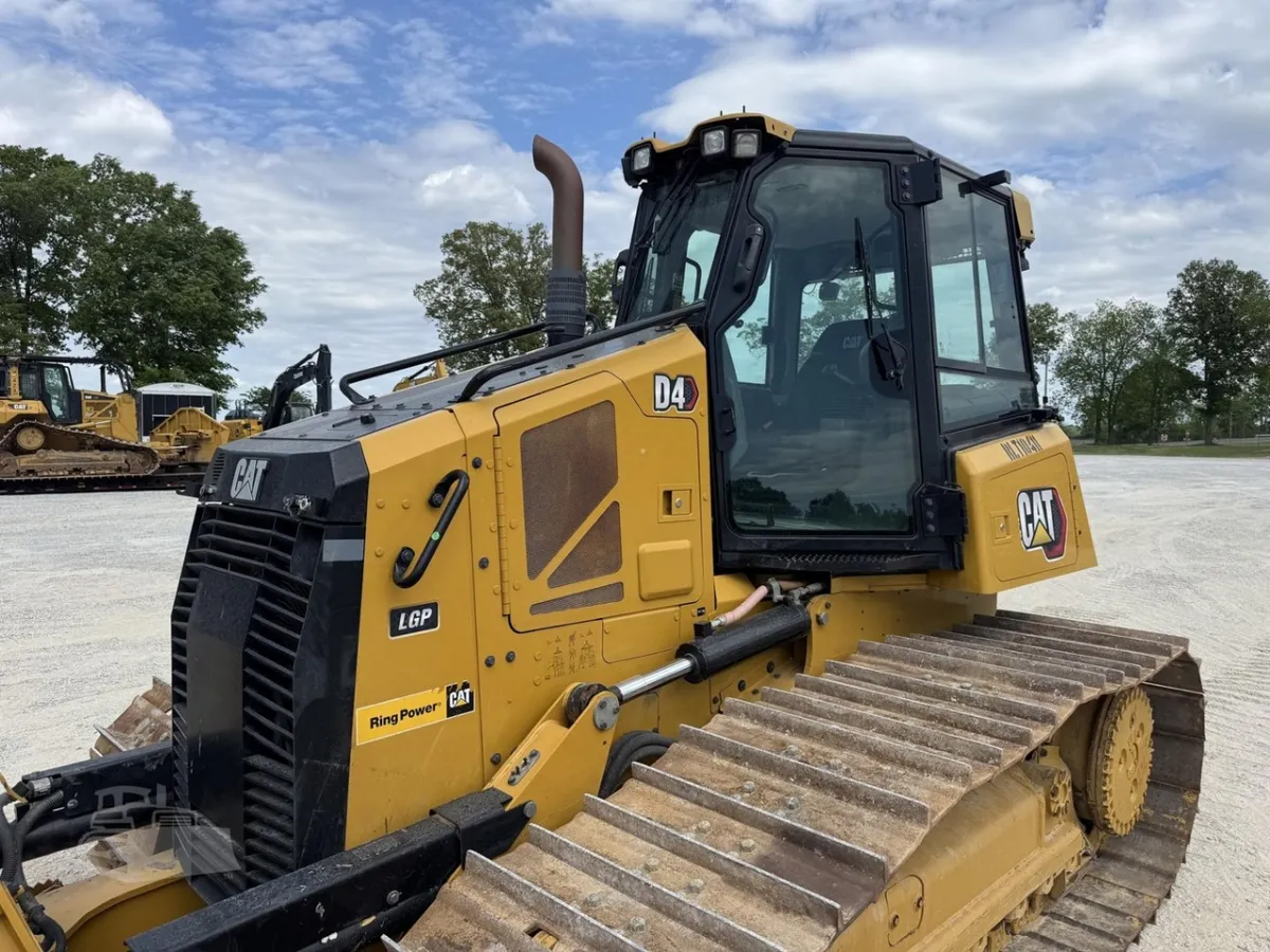 2024 Caterpillar D4 Dozers for sale in Jackson, TN - listing photo 8 of 11