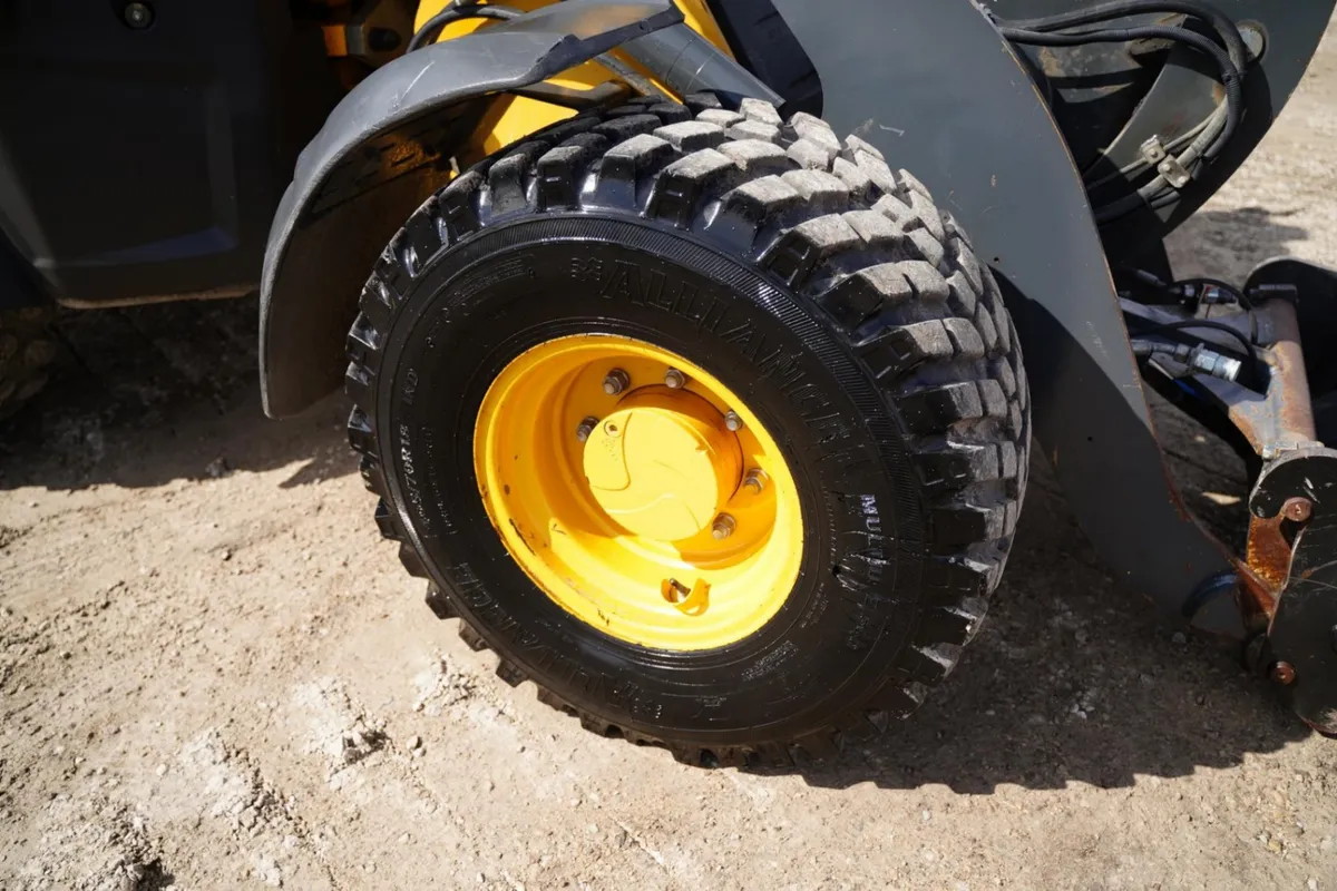 2019 John Deere 244L Wheel Loaders for sale in Riceville, IA - listing photo 19 of 45