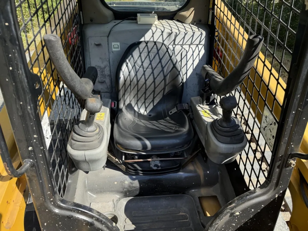 2018 Caterpillar 289D Track Loaders for sale in Pleasant Garden, NC - listing photo 5 of 6