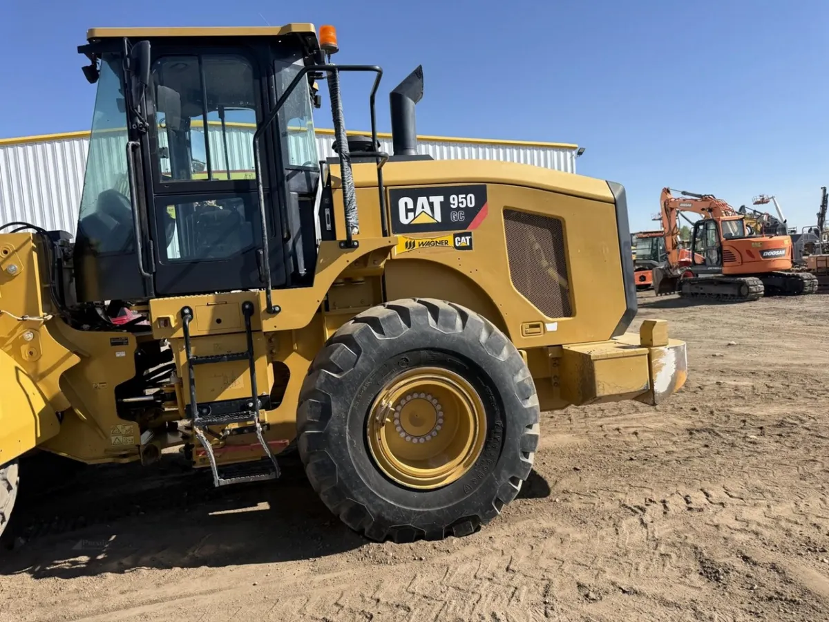 2018 Caterpillar 950 GC Wheel Loaders for sale in Brighton, CO - listing photo 4 of 10