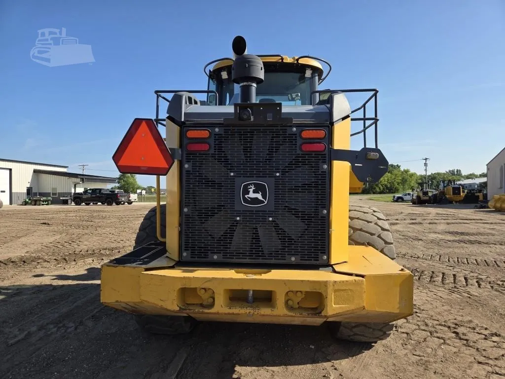 2019 John Deere 724K Wheel Loaders for sale in Henning, MN - listing photo 6 of 10