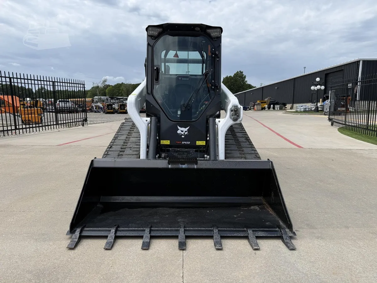 2021 Bobcat T76 Track Loaders for sale in Strafford, MO - listing photo 6 of 10