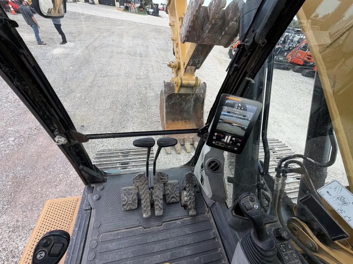 2019 Caterpillar 320 Excavators for sale in Strafford, MO - listing photo 9 of 10