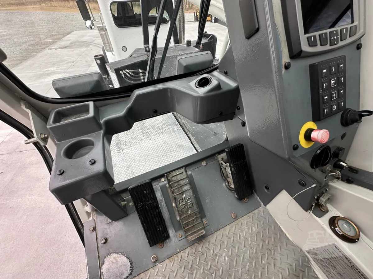 2018 National Crane NBT50 Cranes Mobile for sale in Wellman, IA - listing photo 43 of 57