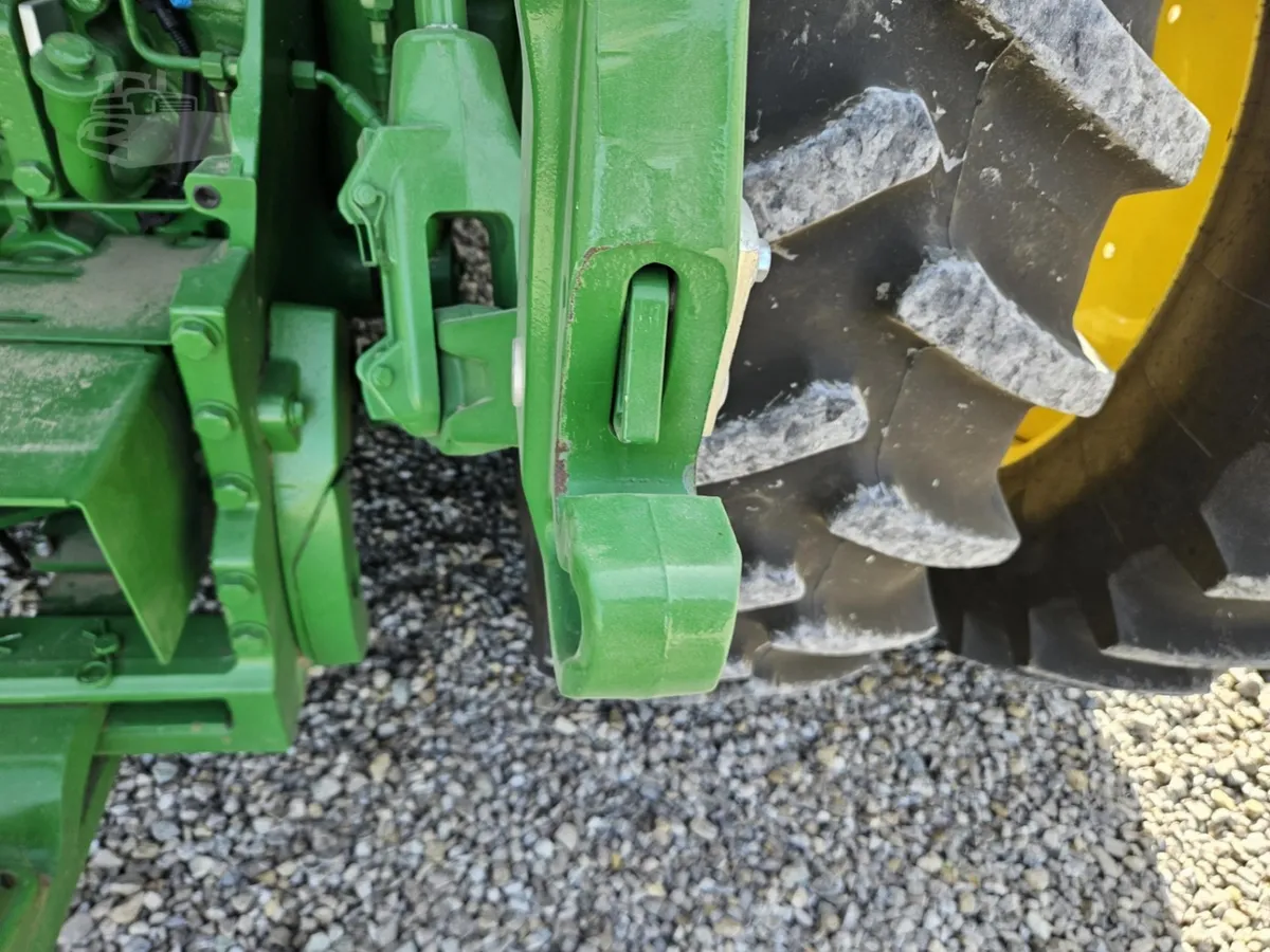 2021 John Deere 8R 230 Field Tractors Power for sale in Ledyard, IA - listing photo 4 of 18
