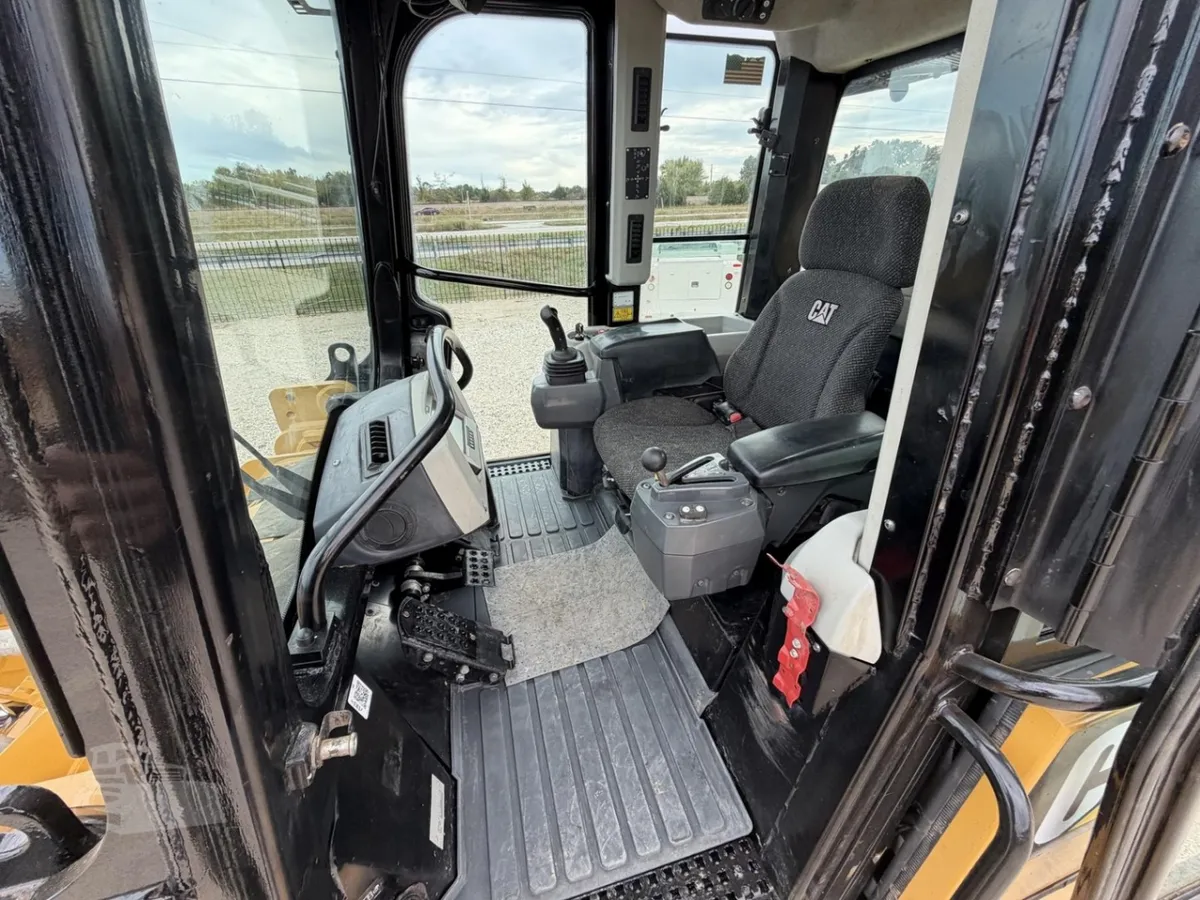 2015 Caterpillar 963K Track Loaders for sale in Strafford, MO - listing photo 9 of 10