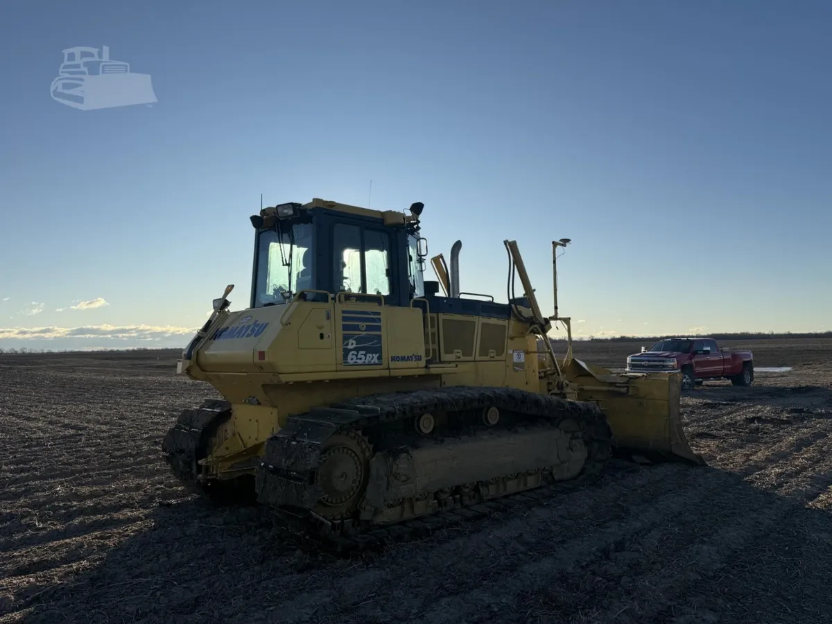 2018 Komatsu D65PX-18 Dozers for sale in Mount Sterling, IL - listing photo 2 of 8