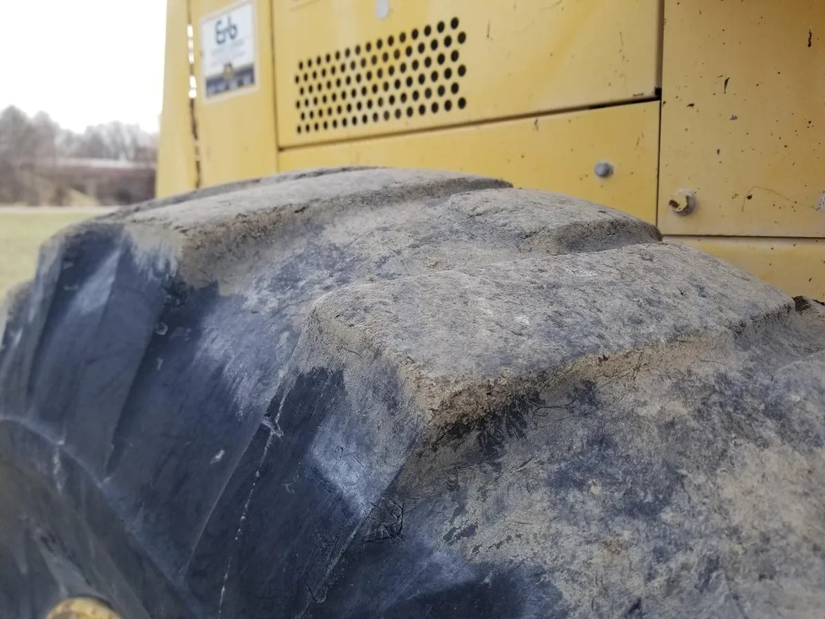 1994 John Deere 444G Wheel Loaders for sale in Benton, IL - listing photo 6 of 8