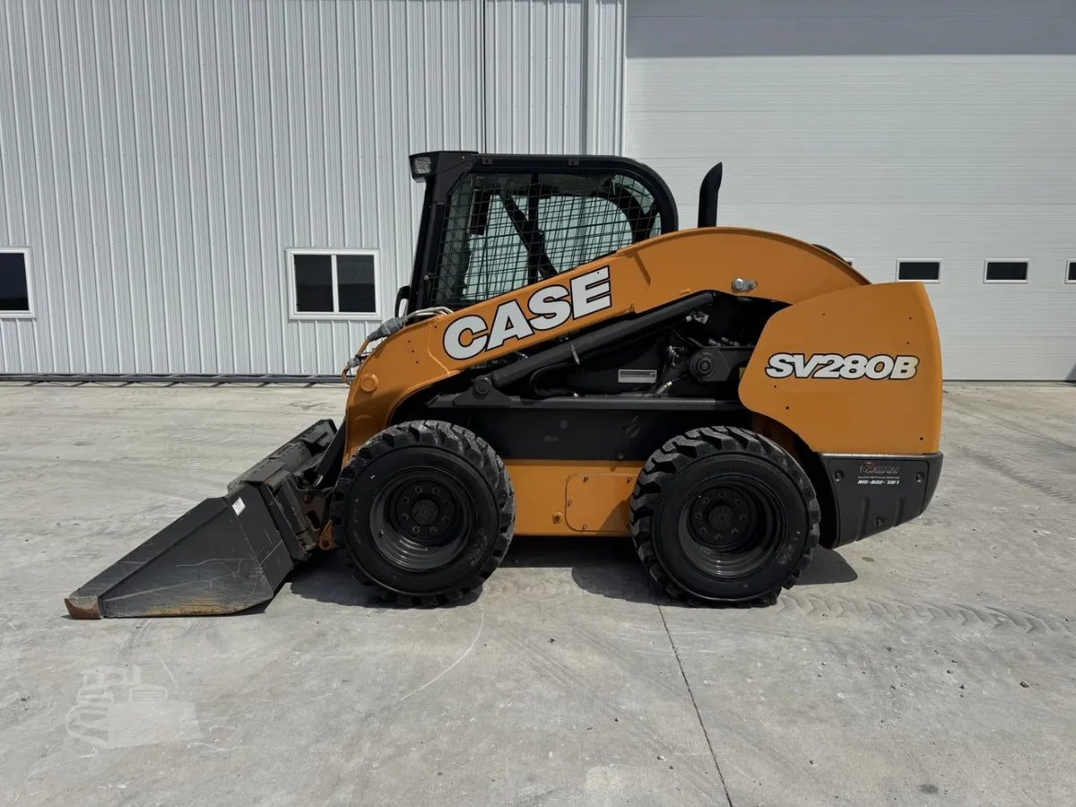 2022 CASE SV280B Skid Steer Loaders for sale in Chatsworth, IL - listing photo 2 of 8