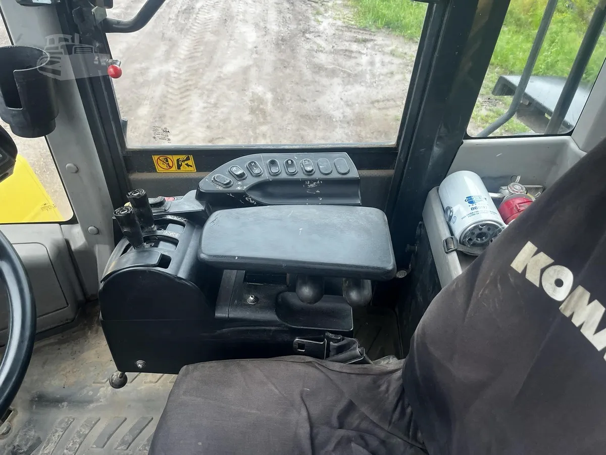 2014 Komatsu WA380-7 Wheel Loaders for sale in Holcombe, WI - listing photo 8 of 10