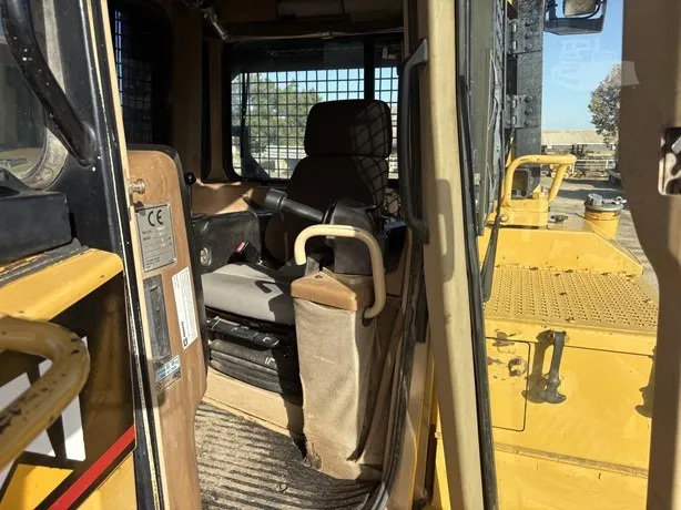 2001 Caterpillar D6R XL Dozers for sale in Galt, CA - listing photo 7 of 10