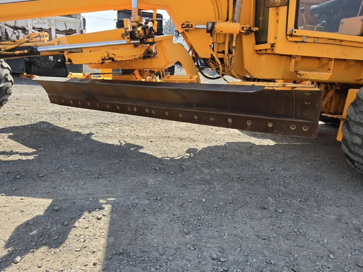 2005 Leeboy 685B Motor Graders for sale in Filer, ID - listing photo 4 of 9