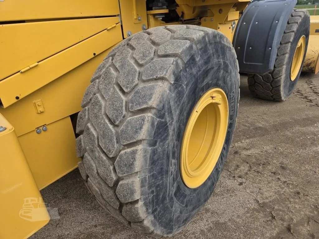 2021 John Deere 724 P-Tier Wheel Loaders for sale in Henning, MN - listing photo 8 of 10