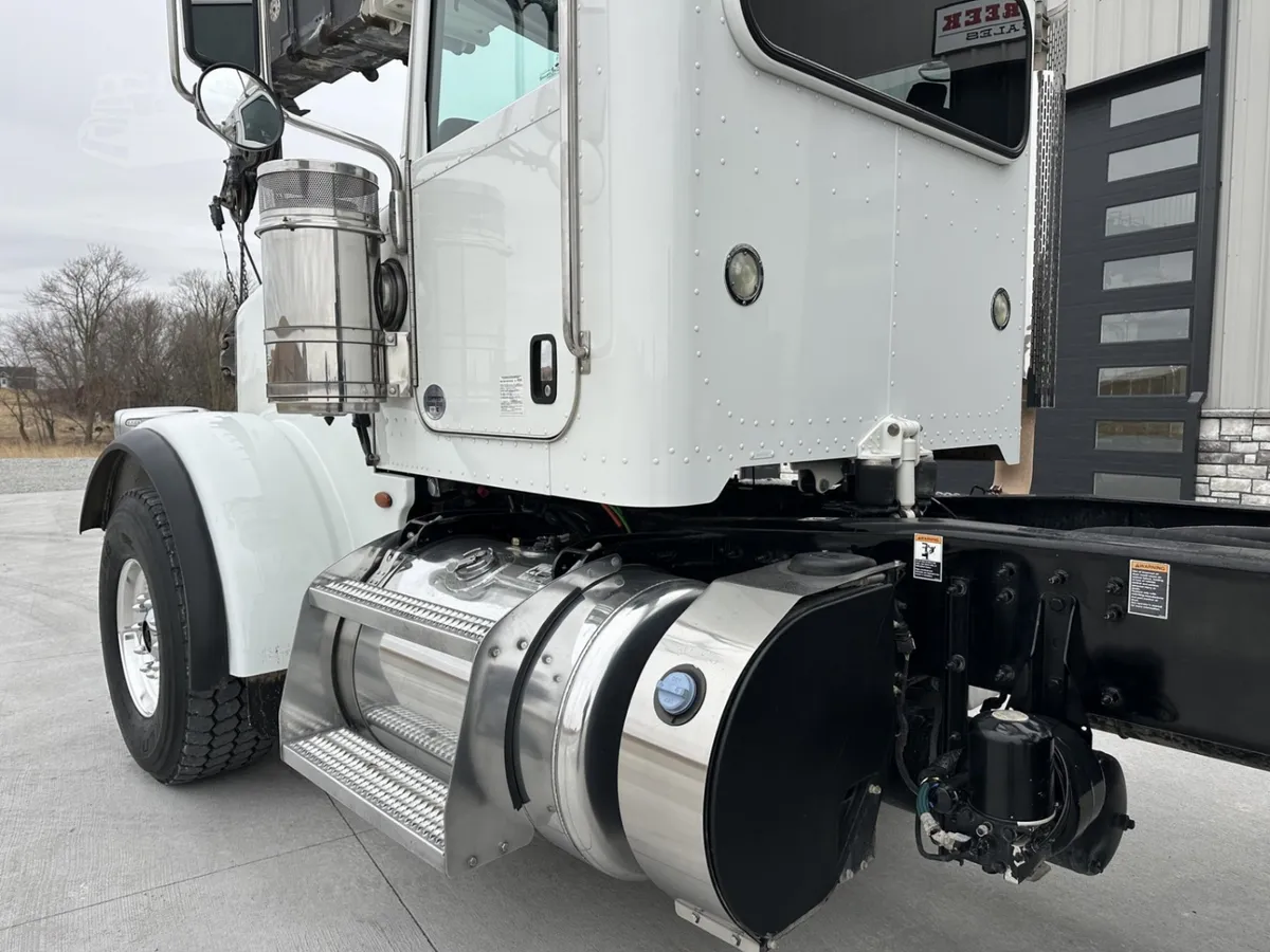 2018 National Crane NBT50 Cranes Mobile for sale in Wellman, IA - listing photo 13 of 57
