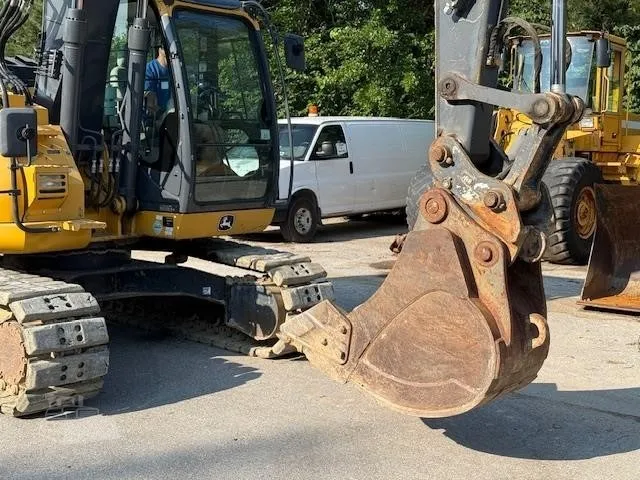 2018 John Deere 135G Excavators for sale in Frankfort, IL - listing photo 8 of 8