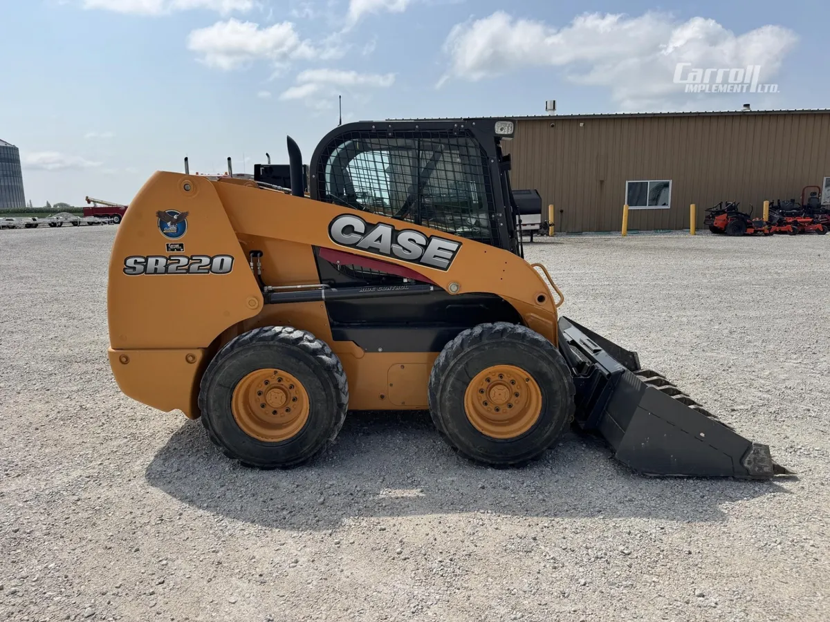 2014 CASE SR220 Skid Steer Loaders for sale in Lu Verne, IA - listing photo 5 of 21