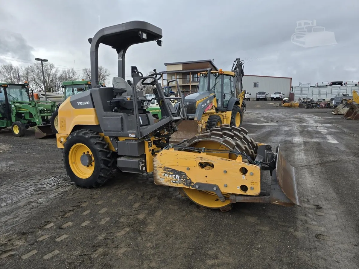 2017 Volvo SD45B Padfoot Trench Compaction for sale in Filer, ID - listing photo 2 of 10