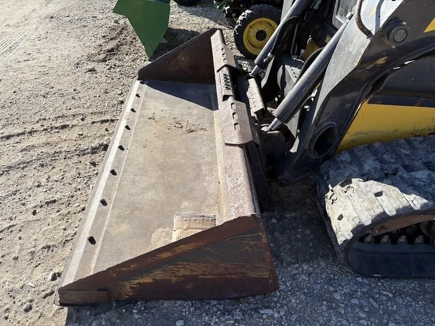 2018 New Holland C237 Track Loaders for sale in Alta, IA - listing photo 9 of 24