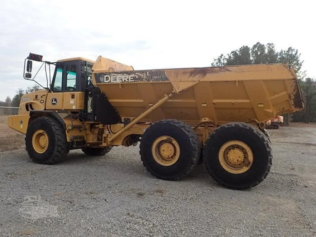 2015 Deere 300D II Articulated Truck for sale in Andrews, SC - listing photo 10 of 10