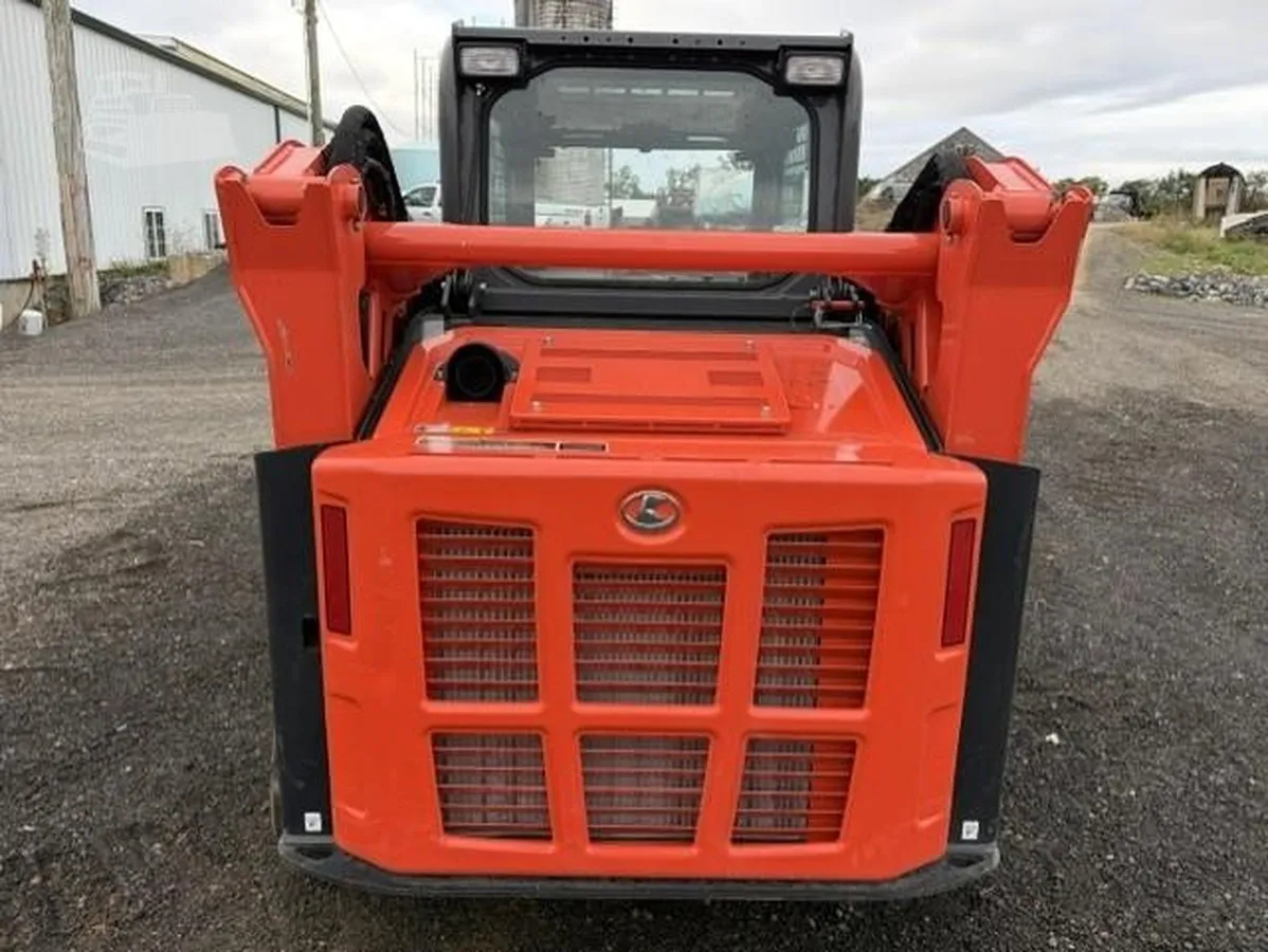 2025 Kubota SVL65-2 Track Loaders for sale in Boonsboro, MD - listing photo 7 of 10