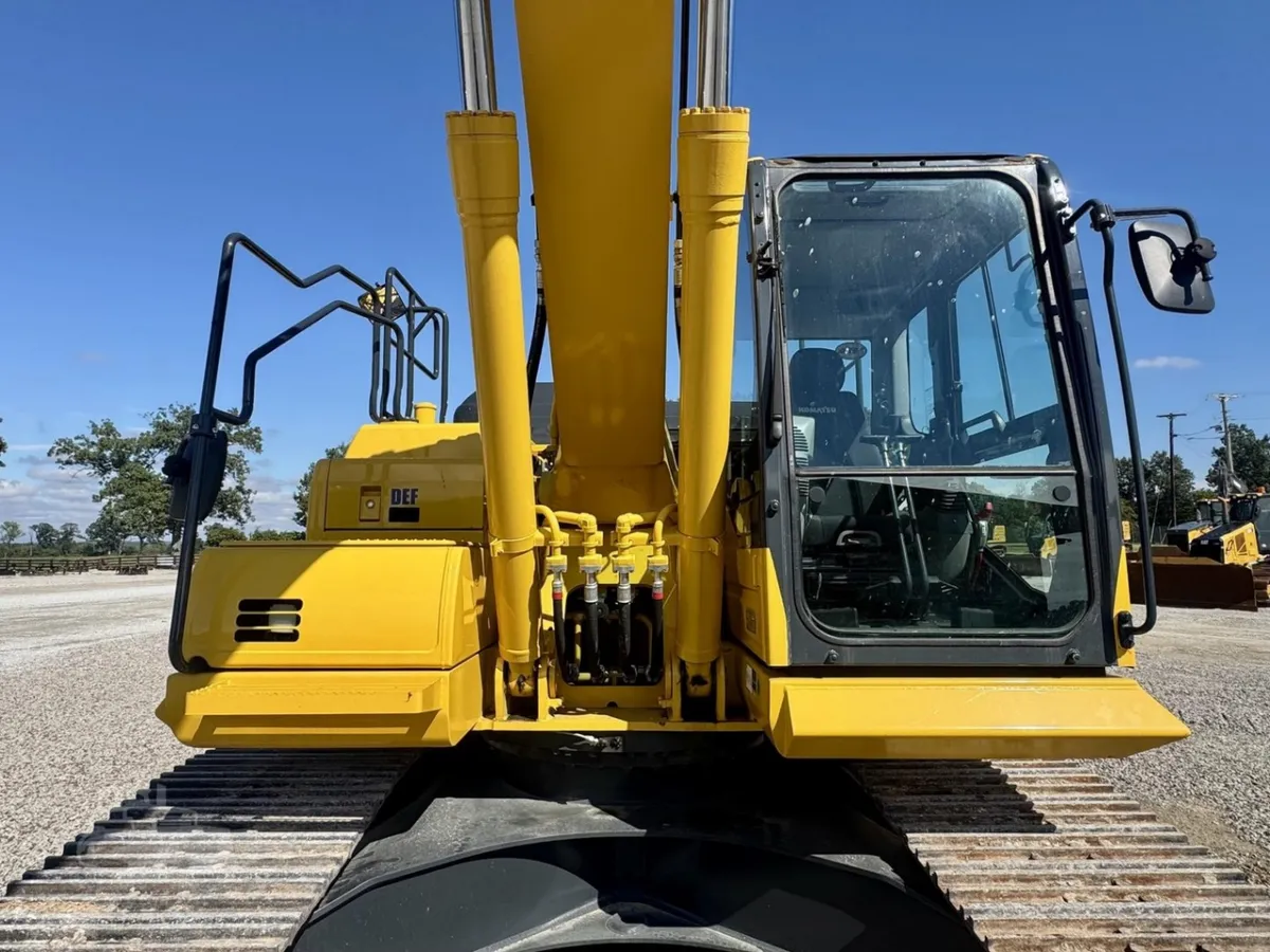 2025 Komatsu PC210LC-11 Excavators for sale in Jackson, TN - listing photo 7 of 10