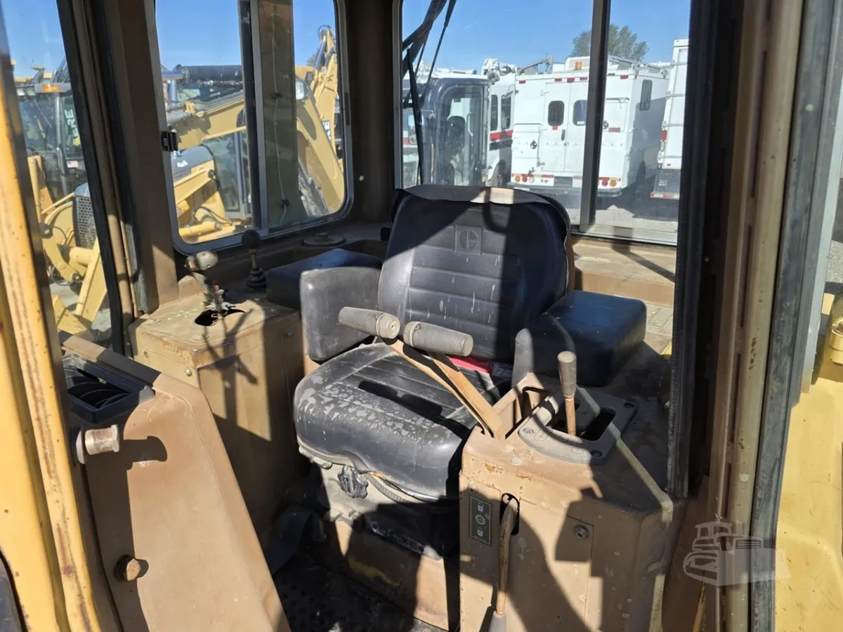 1989 Caterpillar D4H Dozers for sale in Filer, ID - listing photo 8 of 10