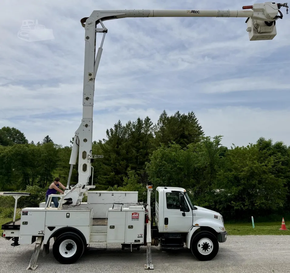 2018 Altec AA55 MH Service Mechanics Truck Crane for sale in Knoxville, IA - listing photo 30 of 38