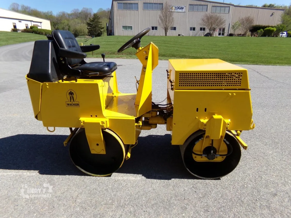 1993 Wacker Neuson RD880V Smooth Drum Rollers for sale in Pearisburg, VA - listing photo 5 of 10