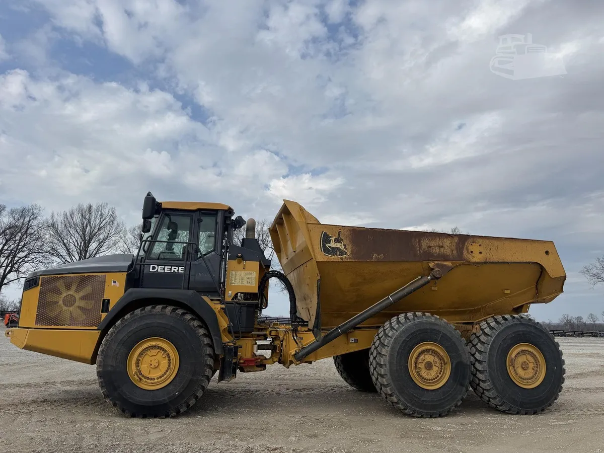 2021 John Deere 460E Dumpers Haulers for sale in Jackson, TN - listing photo 2 of 12
