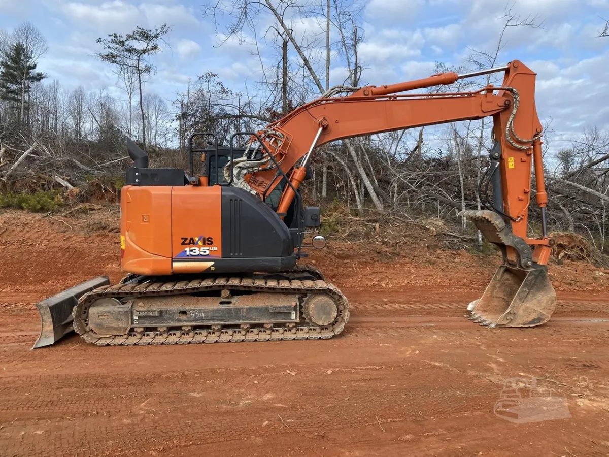 2020 Hitachi ZX135US-6 Excavators for sale in Rockwell, NC - listing photo 4 of 10