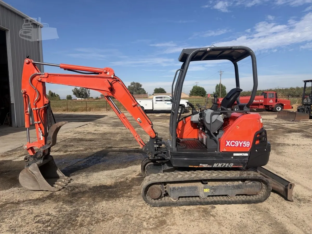 2020 Kubota KX71-3 Excavators for sale in Galt, CA - listing photo 2 of 10
