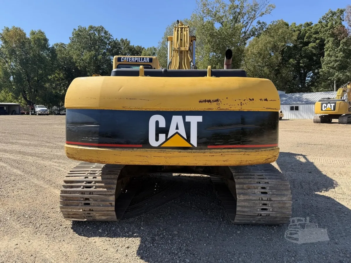 2002 Caterpillar 325CL Excavators for sale in Nesbit, MS - listing photo 6 of 10