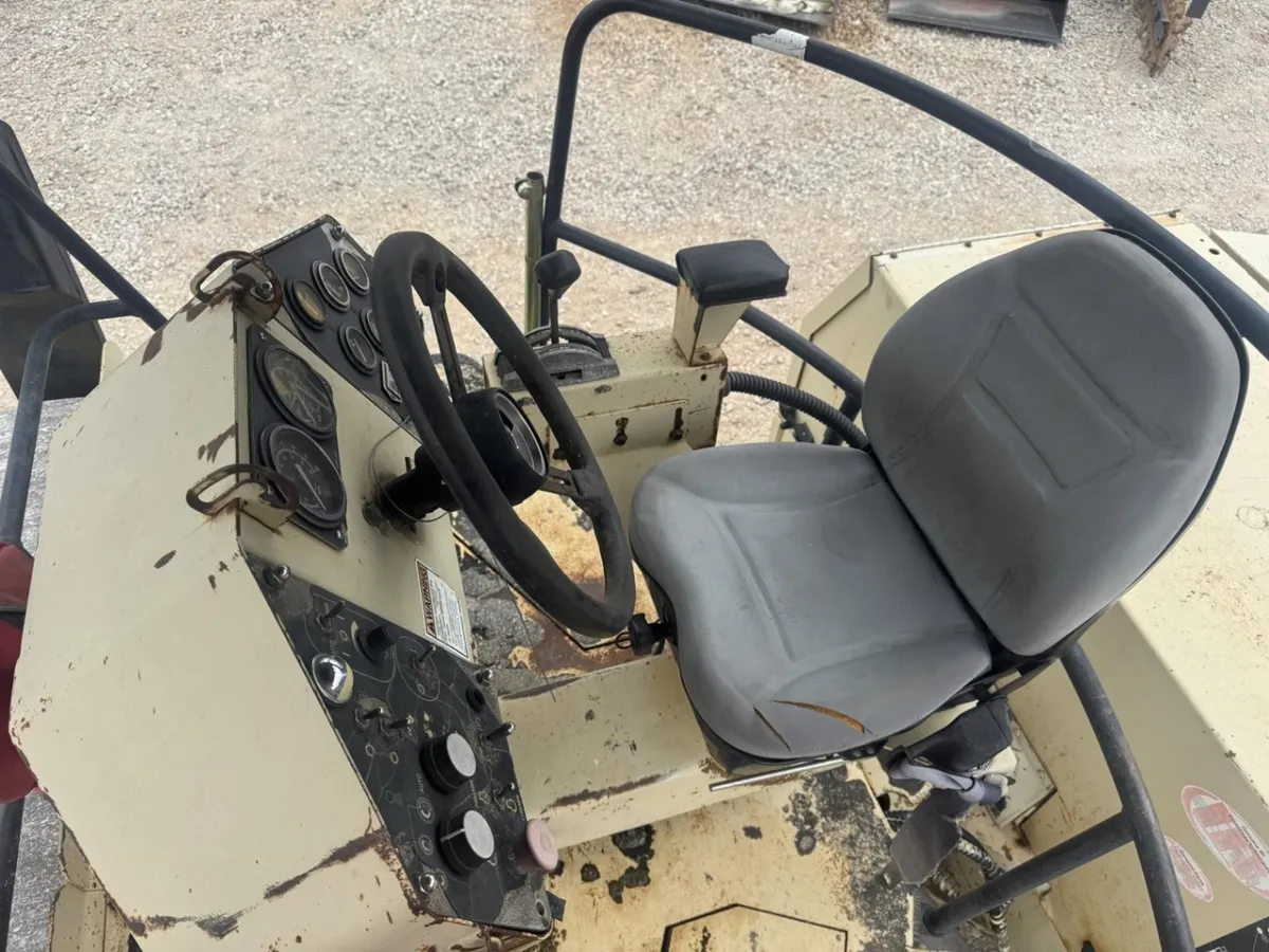 2001 Ingersoll Rand DD130 Smooth Drum Rollers for sale in Strafford, MO - listing photo 9 of 10