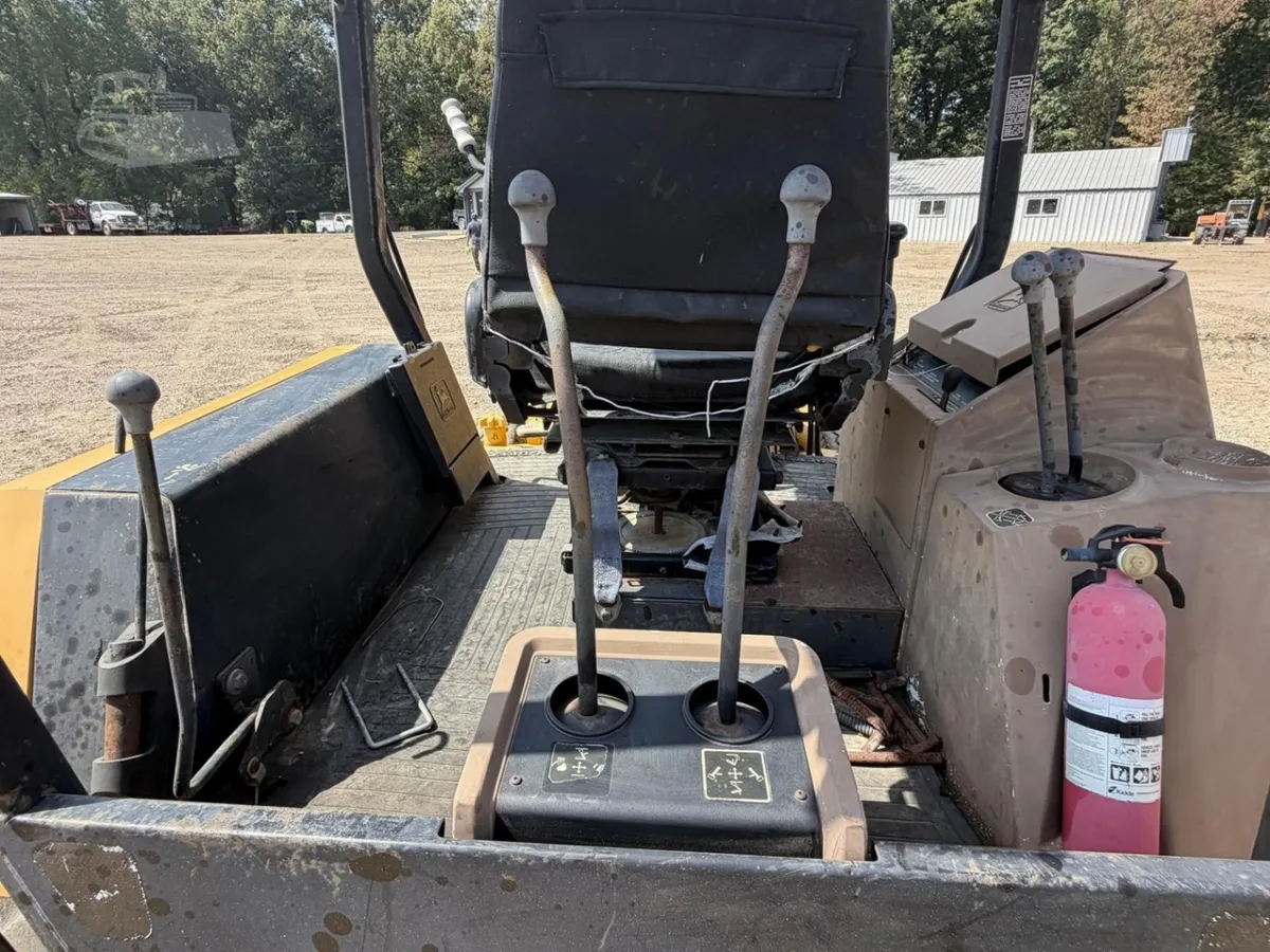 1996 John Deere 310D Backhoe Loaders for sale in Nesbit, MS - listing photo 9 of 10