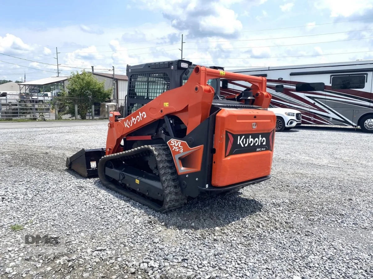 2025 Kubota SVL75-3 Track Loaders for sale in Johnson City, TN - listing photo 5 of 10