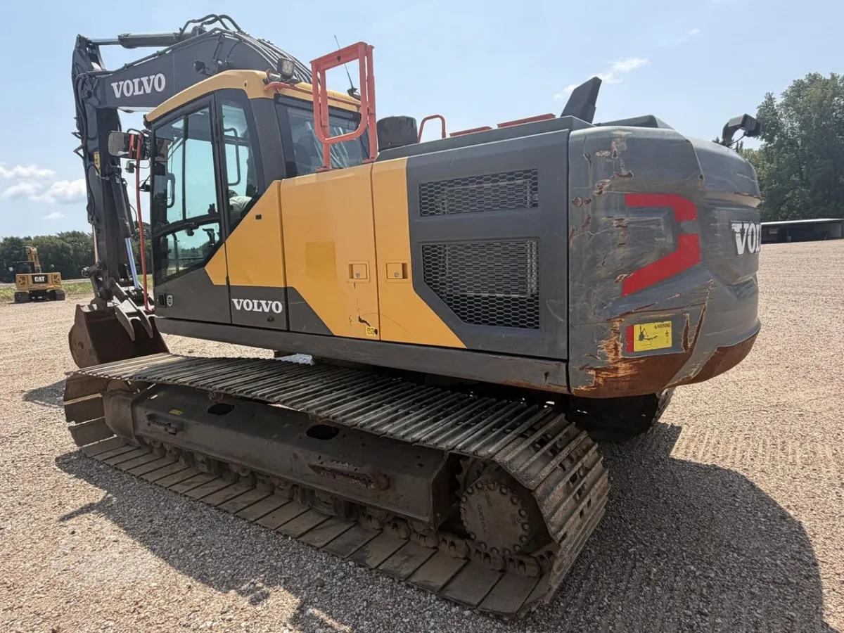 2020 Volvo EC200EL Excavators for sale in Nesbit, MS - listing photo 3 of 10