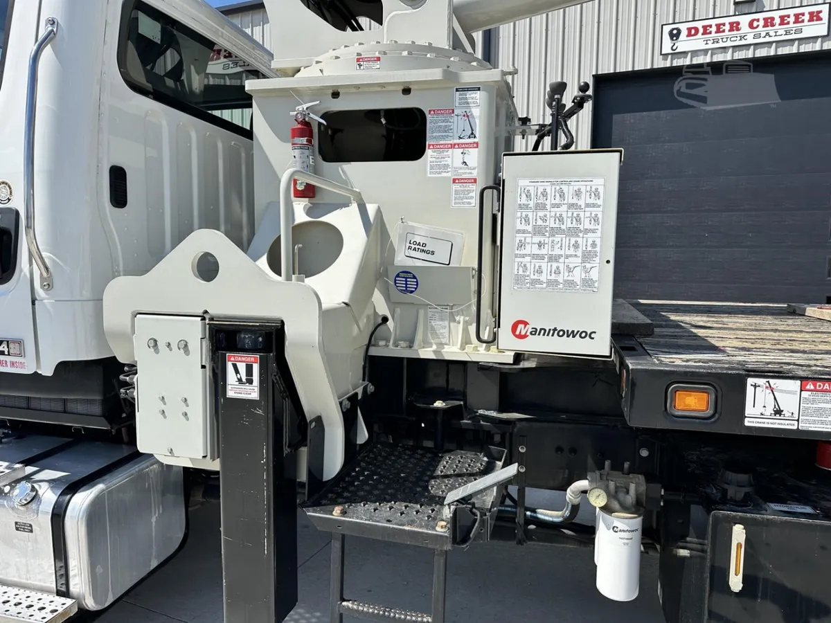 2019 National Crane NBT30H-2 Cranes Mobile for sale in Wellman, IA - listing photo 10 of 35