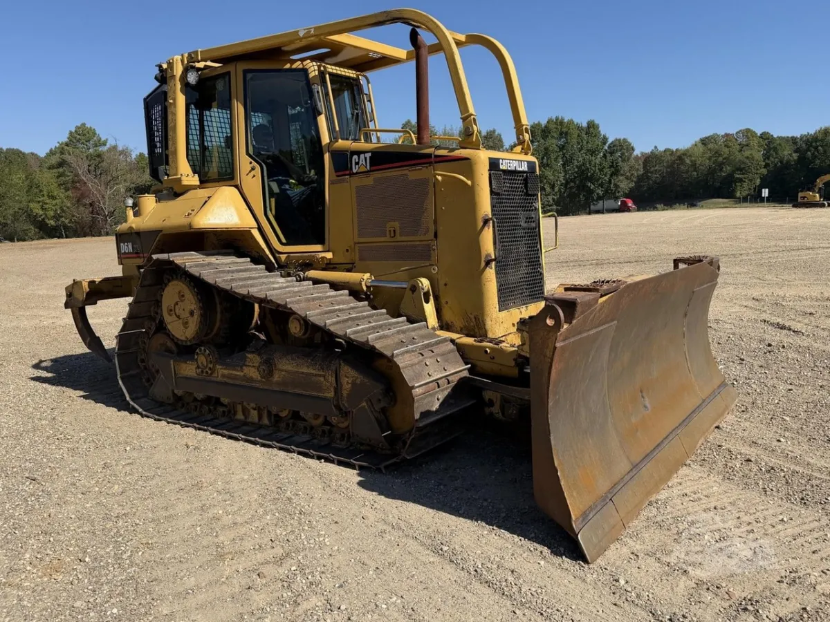 2006 Caterpillar D6N XL Dozers for sale in Nesbit, MS - listing photo 2 of 10