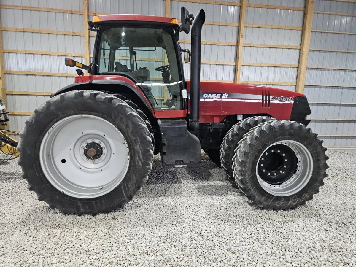 2002 Case IH MX240 Field Tractors Power for sale in Ledyard, IA - listing photo 2 of 12