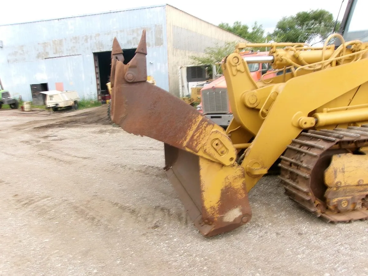 2001 Caterpillar 963C Track Loaders for sale in Galva, IL - listing photo 8 of 8