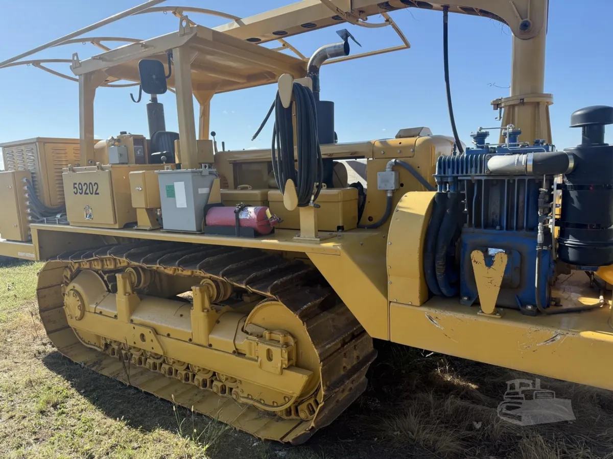 1972 Caterpillar D6C Dozers for sale in Mount Sterling, IL - listing photo 3 of 8