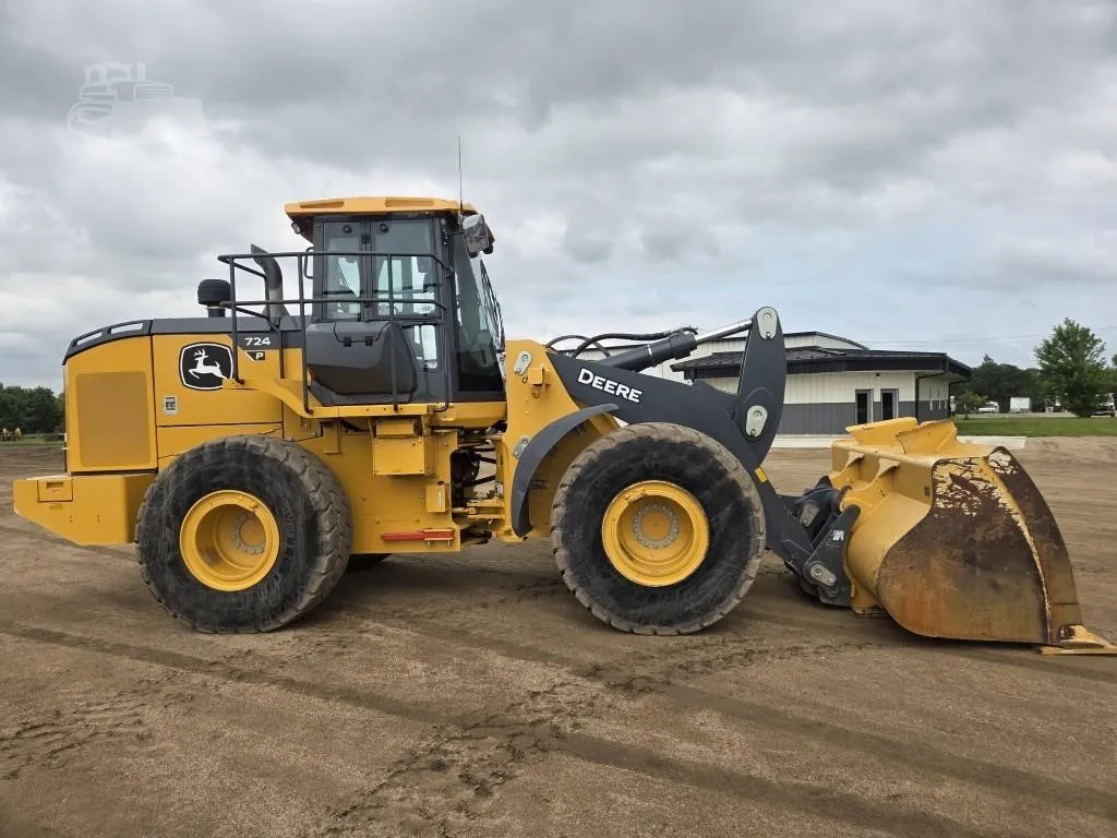 2021 John Deere 724 P-Tier Wheel Loaders for sale in Henning, MN - listing photo 6 of 10