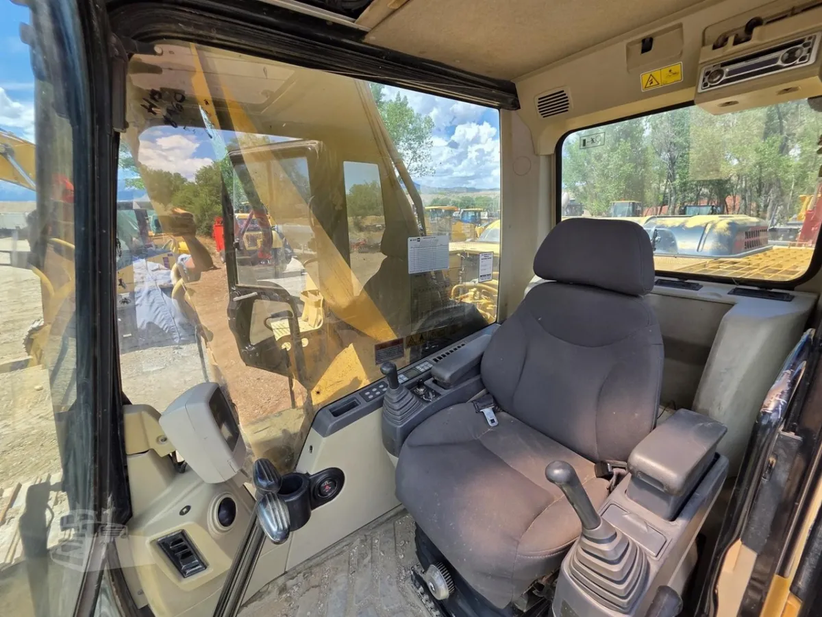 2005 Caterpillar 330CL Excavators for sale in Paonia, CO - listing photo 9 of 10