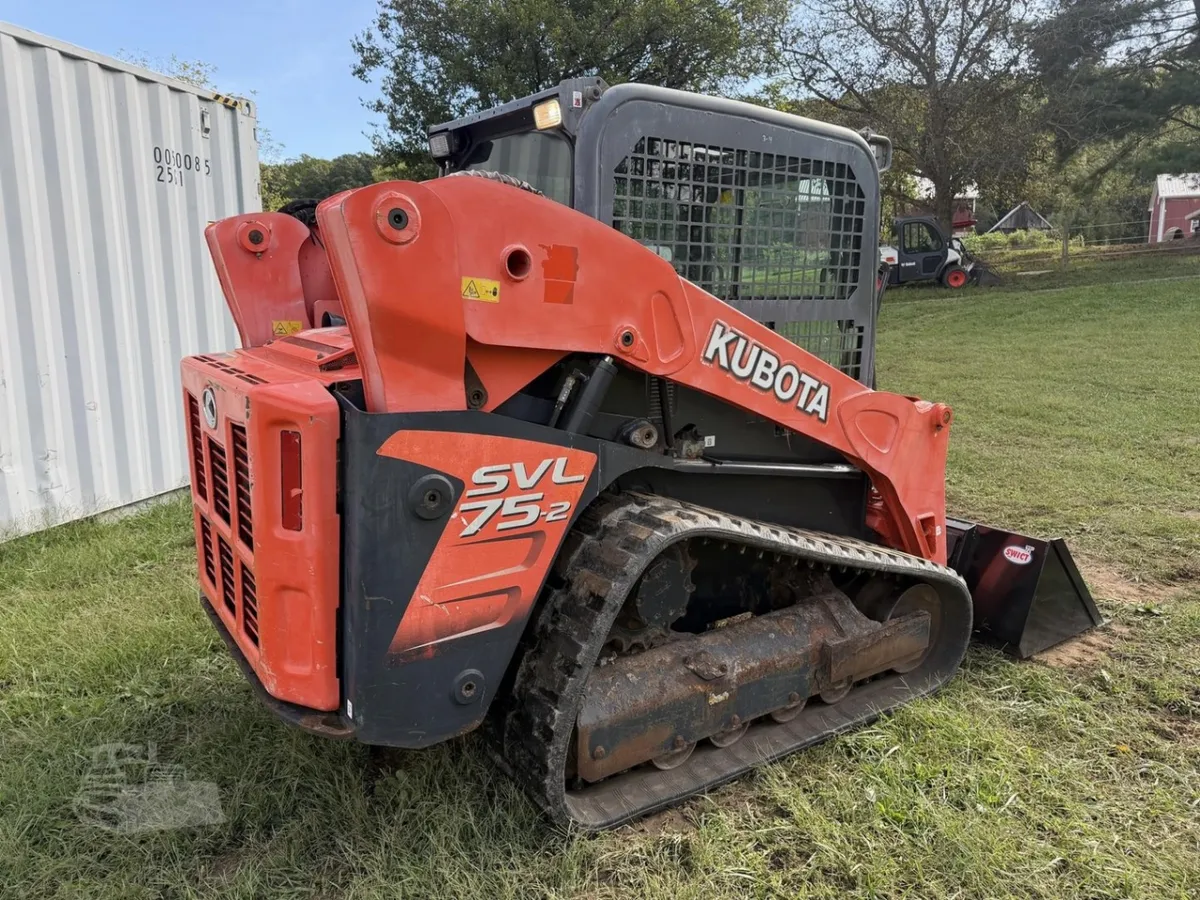 2017 Kubota SVL75-2 Track Loaders for sale in Boonsboro, MD - listing photo 3 of 10