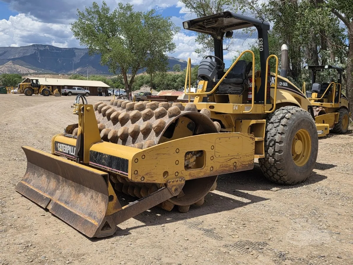 2004 Caterpillar CP-563E Padfoot Trench Compaction for sale in Paonia, CO - listing photo 2 of 10