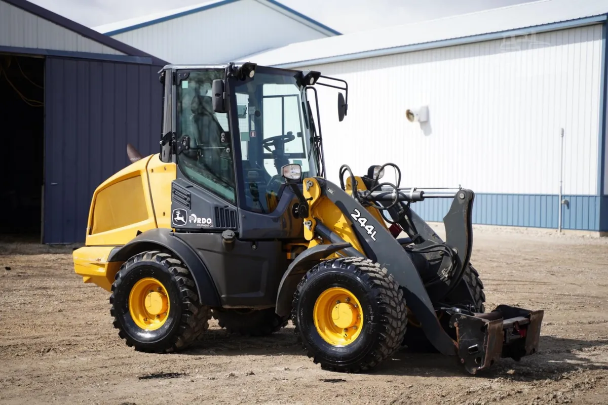2019 John Deere 244L Wheel Loaders for sale in Riceville, IA - listing photo 3 of 45