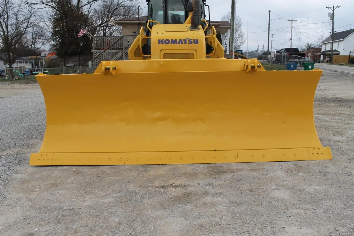 2022 Komatsu D71PX-24 Dozers for sale in Pleasureville, KY - listing photo 9 of 10